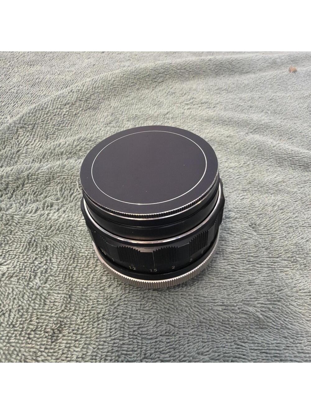 Minolta MC Rokkor-PF 58mm F1.4 Standard MF Lens / Good Working Condition. Caps - Picture 4 of 5